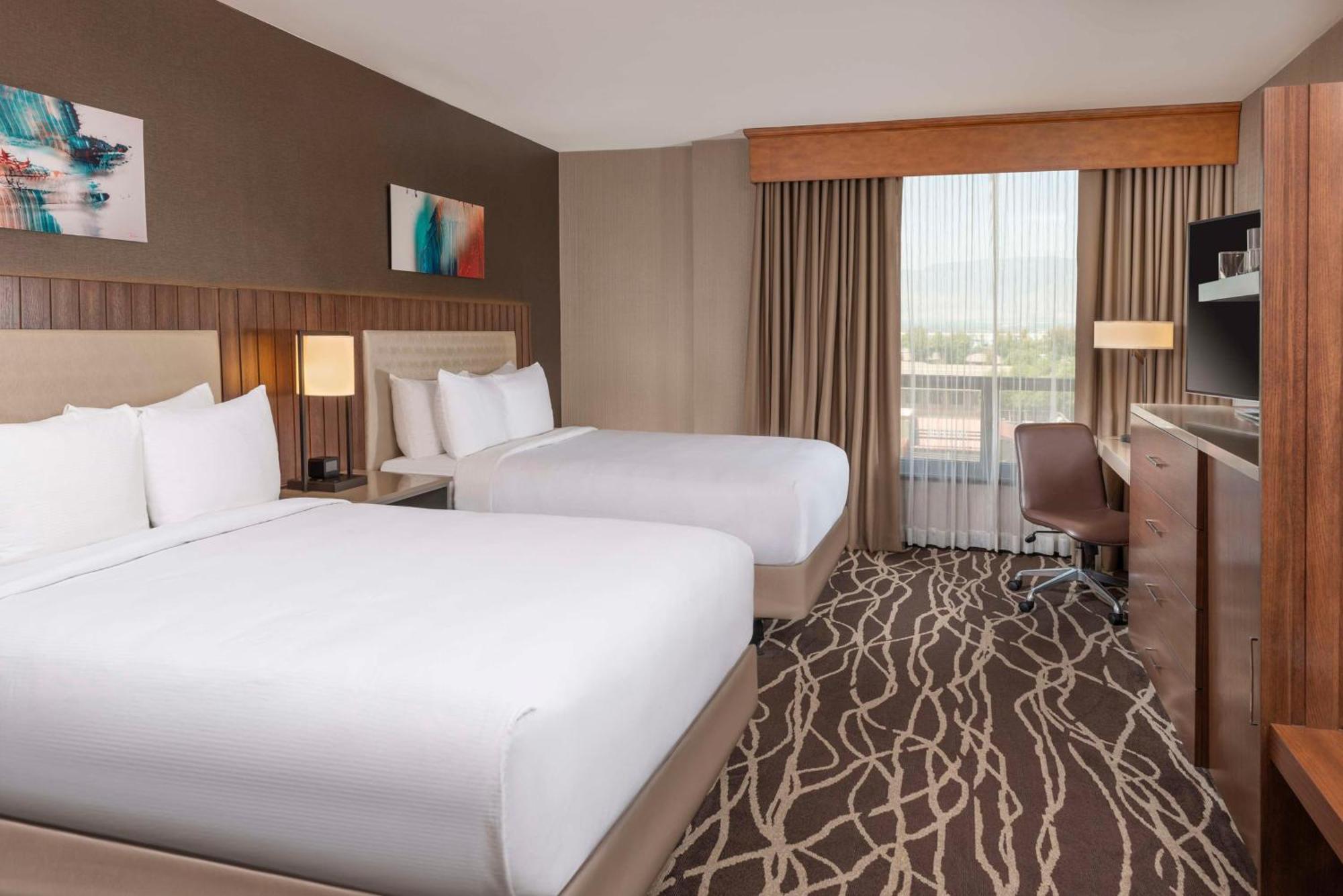 Doubletree By Hilton San Bernardino Otel Dış mekan fotoğraf