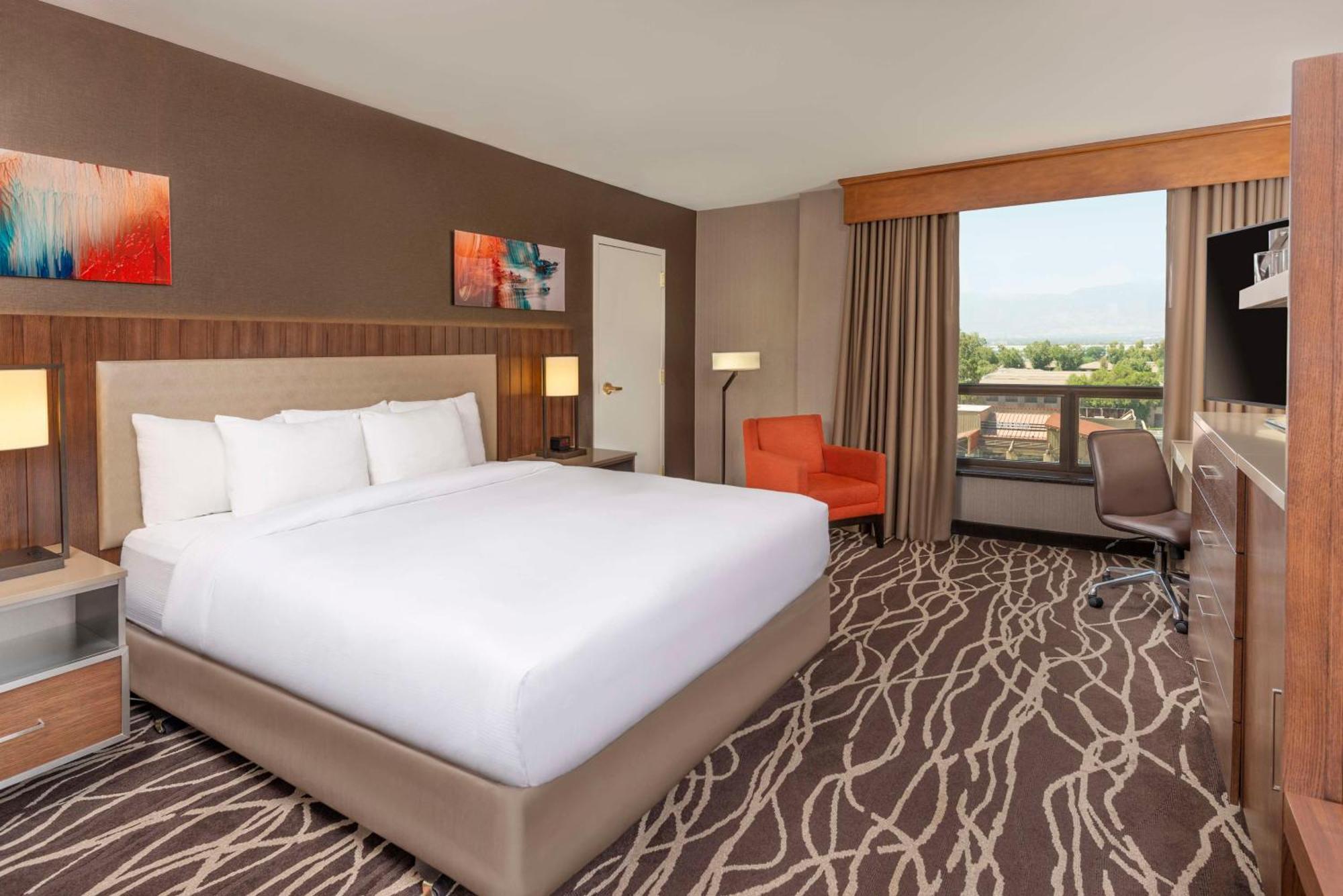 Doubletree By Hilton San Bernardino Otel Dış mekan fotoğraf