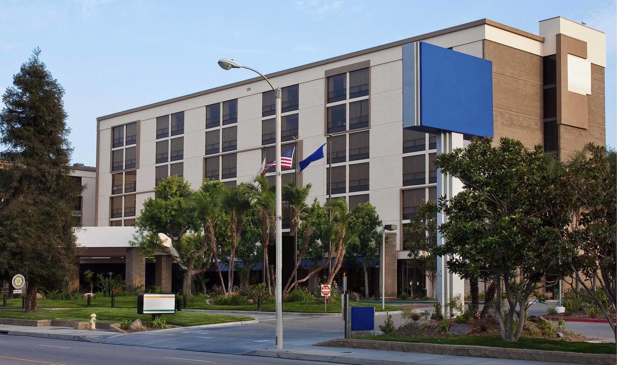 Doubletree By Hilton San Bernardino Otel Dış mekan fotoğraf